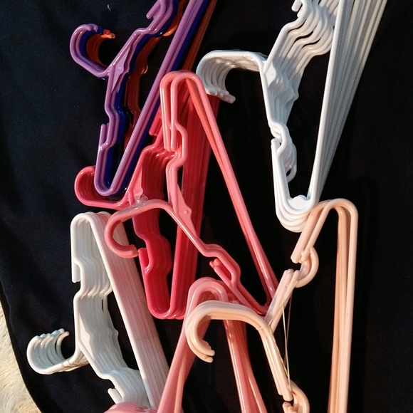 20 Soft Pink Cradle Style Baby Clothes Hangers - Picture 7 of 7